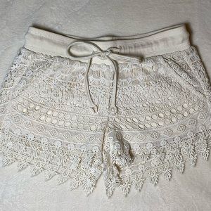 Crochet Knit White Shorts with Pockets XS